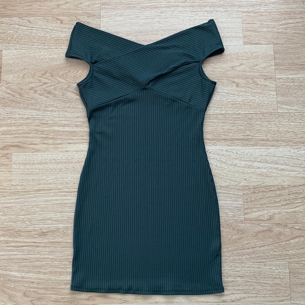 Emerald green off the shoulder dress size large